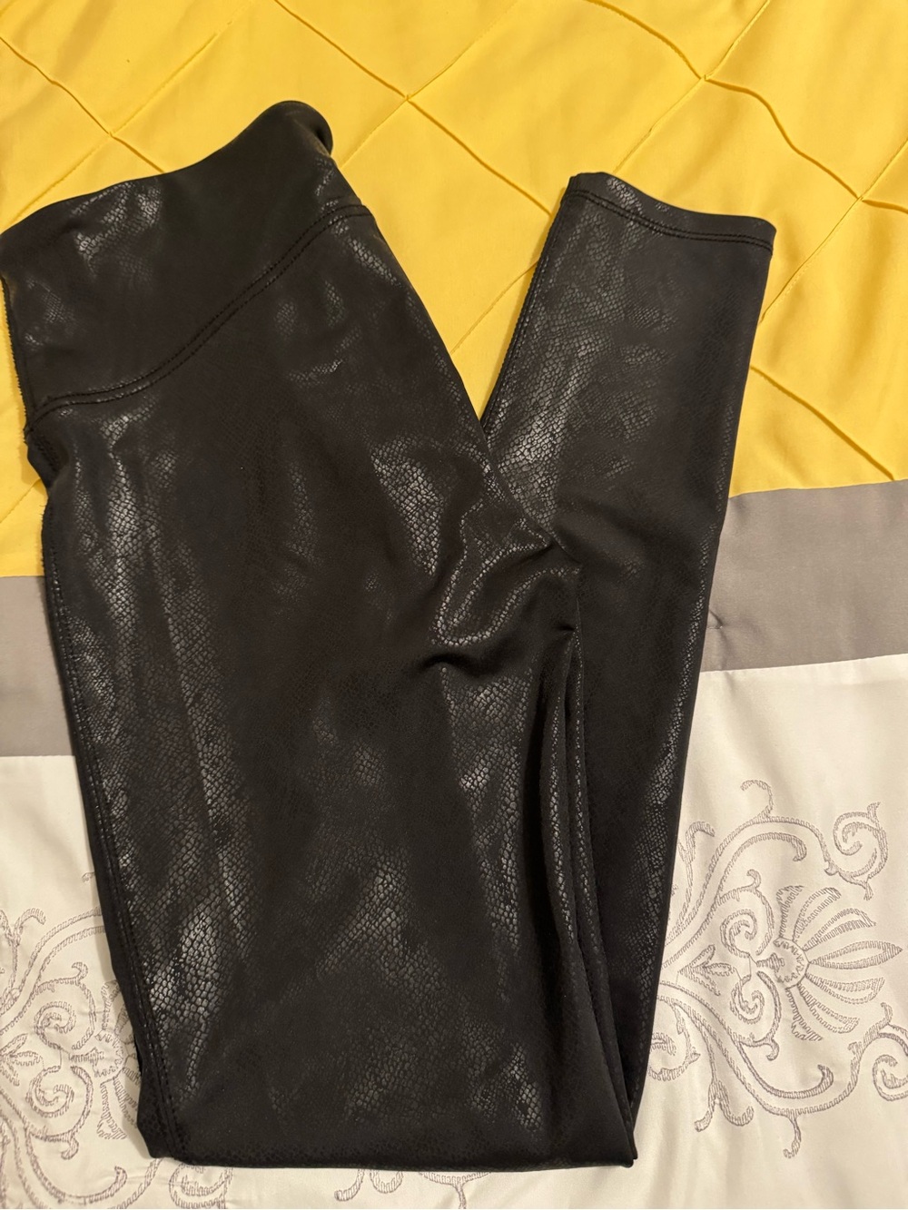 21 Saints Black Faux Leather Leggings with Snake Skin Textured Finish